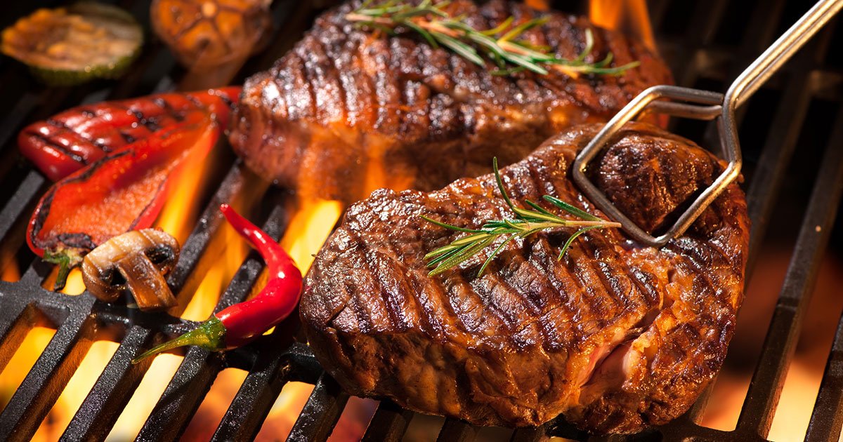 🔥 Most People Don’t Know Grilling Meat Raises Cancer Risk—Here’s How to Grill Smarter and Safer